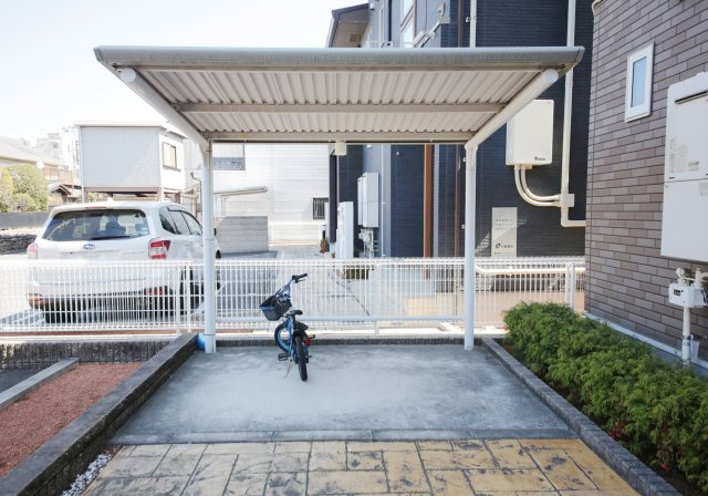 アンフィルの駐車場