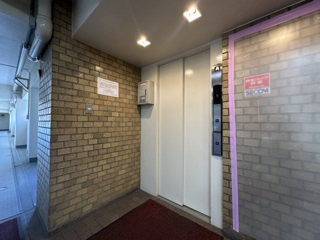 藤が丘マンションのその他共用部分|エレベーターを完備したマンションです。