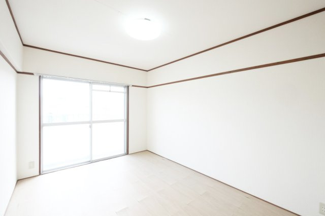 フォーサイト紫R・View terraceの洋室