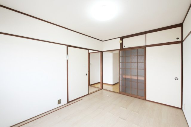 フォーサイト紫R・View terraceの洋室