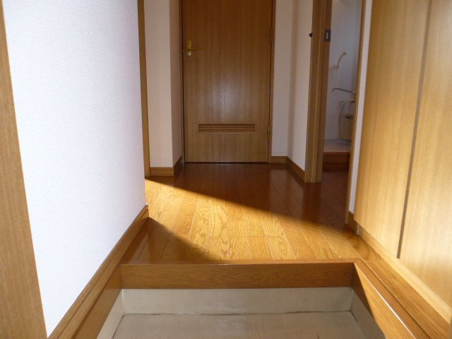 メメント・モリ（西）の玄関