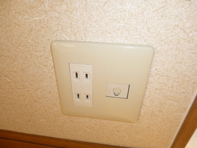 メメント・モリ（西）の設備|電話モジュラー