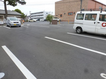 ヴィラクレールの駐車場