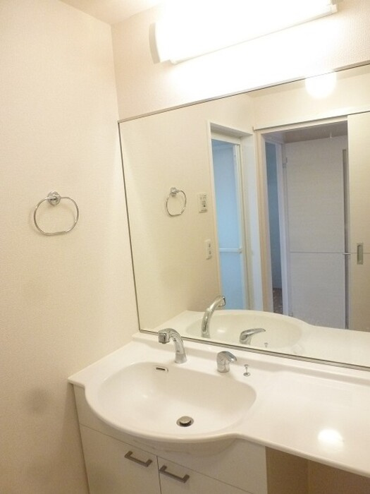 ヴィラクレールの洗面所|反転同タイプ・現況優先