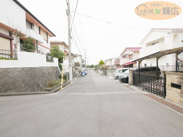 明石市魚住町西岡　中古戸建の周辺