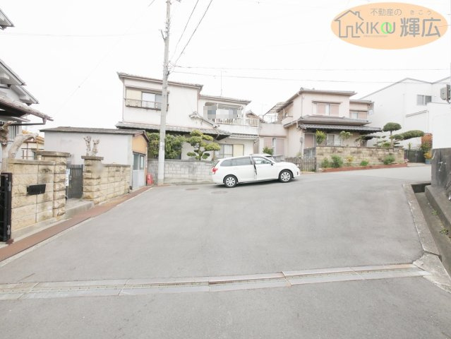 【前面道路含む現地写真】 | 明石市魚住町西岡　中古戸建