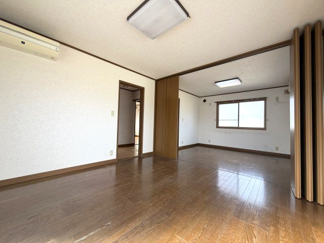 安曇野市三郷明盛　中古住宅の洋室