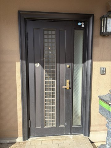 安曇野市三郷明盛　中古住宅の玄関