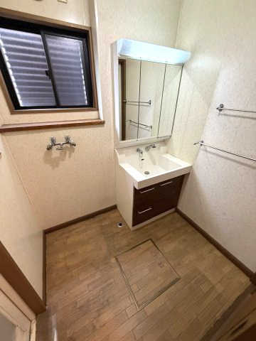 安曇野市三郷明盛　中古住宅の脱衣所