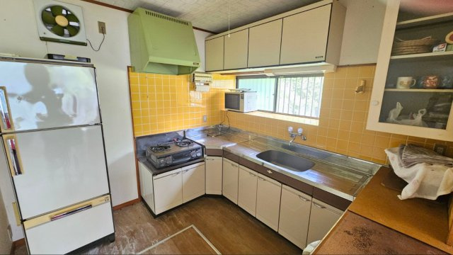 熱海市緑ガ丘町　中古戸建のキッチン