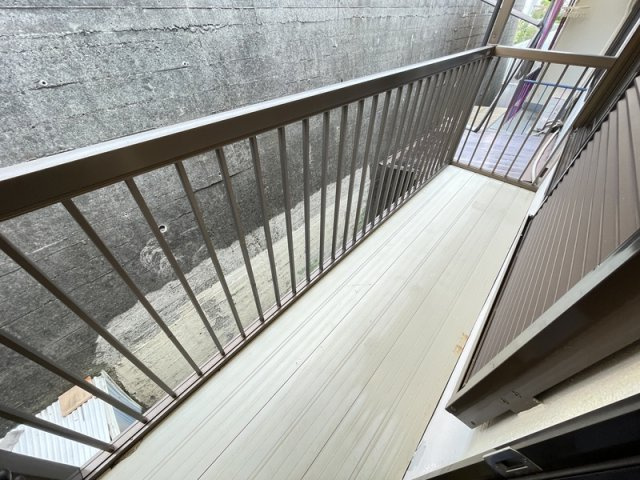 垂水区高丸七丁目テラスハウスのバルコニー