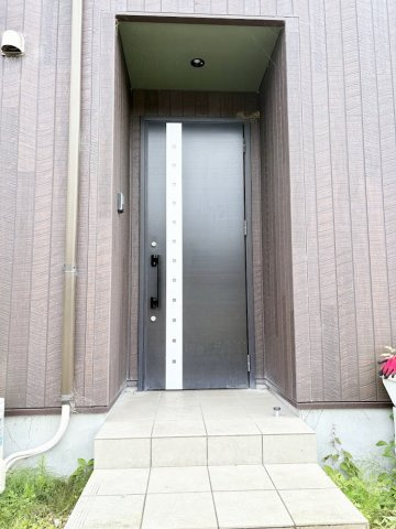 【駅5分×敷地ひろびろ】伊豆市牧之郷の店舗付き住宅の玄関|玄関です