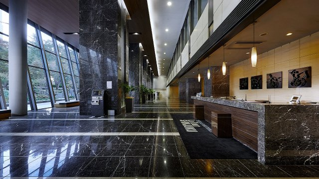 セントラルパークタワー・ラ・トゥール新宿のロビー|ゆとりのあるロビーです