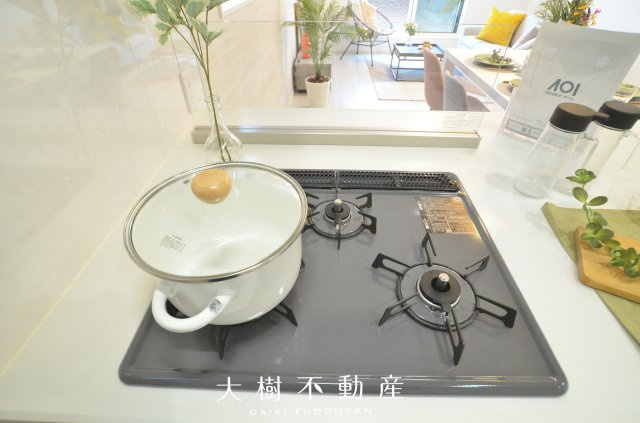 【キッチン】 | 綾瀬市寺尾釜田１丁目 新築戸建て 全7棟【仲介手数料無料】