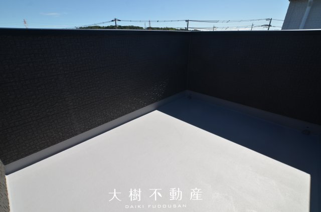 【バルコニー】 | 綾瀬市寺尾釜田１丁目 新築戸建て 全7棟【仲介手数料無料】
