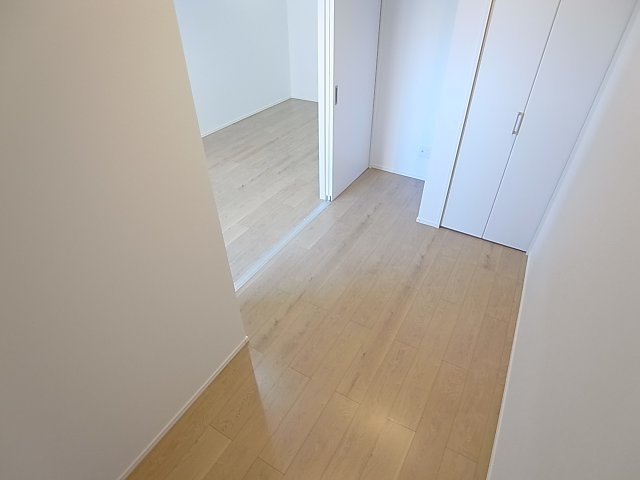 T.A海運町8丁目ⅢA棟の内装|ベッドルームに丁度良い洋室