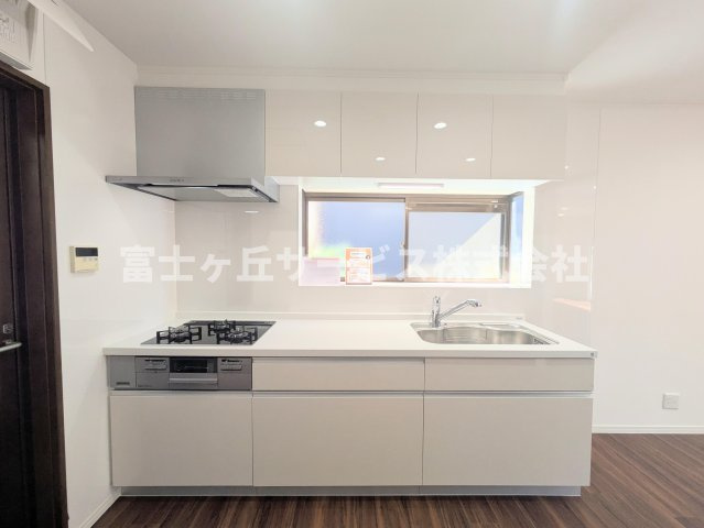 【キッチン】 | 磐田市見付 中古戸建て | 前から見たキッチンです