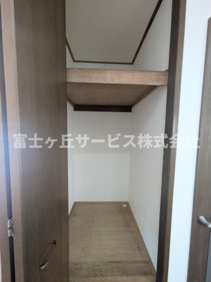 【収納】 | 磐田市見付 中古戸建て | １Ｆの１つ目の収納です