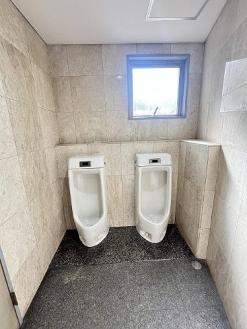 ニチワビルのトイレ|男性用トイレ