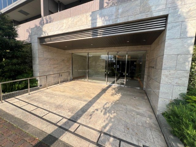 Nステージ東小金井のエントランス