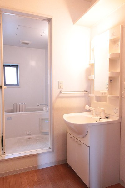 バリュージュ美杉台B|洗髪洗面台＋洗濯機置き場