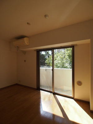 【居間・リビング】 | パウロニアバレーティクⅠ岸根公園