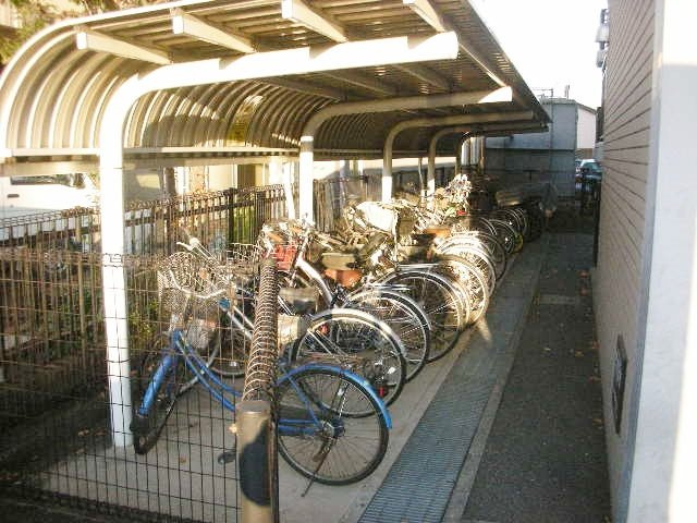 ファミール安倉のエントランス