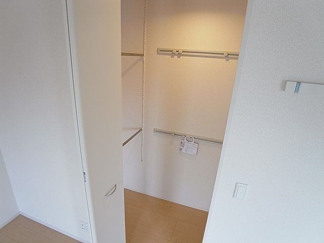 クレールメゾンの収納|ウォークインクローゼット収納