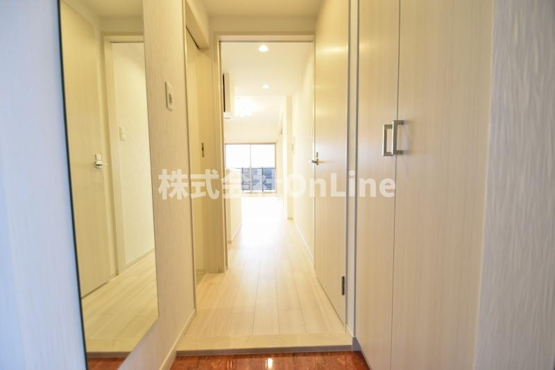 東大阪市森河内西２丁目の賃貸マンションの玄関