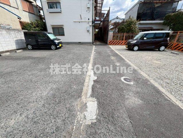 寿コーポの駐車場