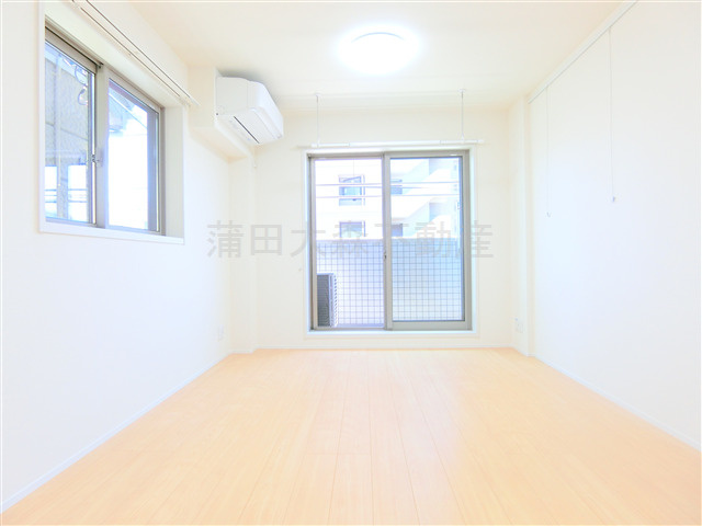 スカイハイム仲六郷の居間・リビング