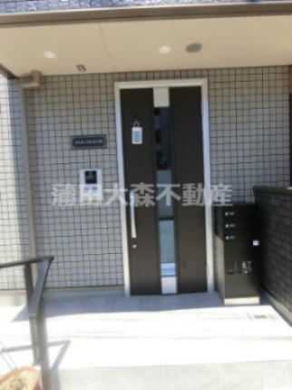 スカイハイム仲六郷のエントランス|TVモニター付オートロック宅配BOXメールBOX　エントランス