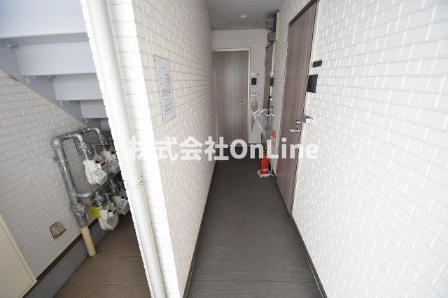 東大阪市小若江１丁目のアパートのロビー