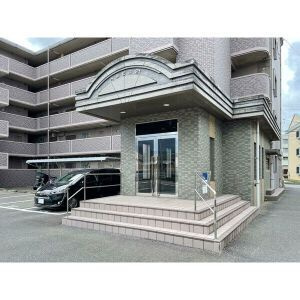 太宰府市朱雀４丁目の賃貸マンションのエントランス