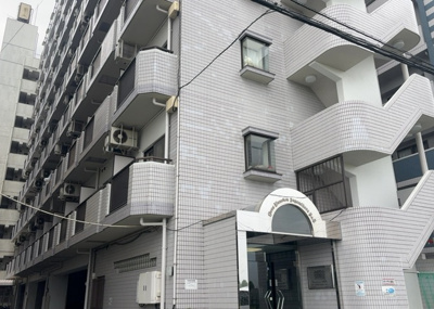 【外観】 | ライオンズマンション相模原第８ | ＳＲＣ造は強度や耐震性の面でもRC造と比べて優れています。そのため、10階建以上の高層または超高層マンションなどの建築にも多く採用されています。柱や梁などのサイズが小さくても高い耐震性を確保できます。