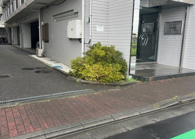 【内装】 | ライオンズマンション相模原第８ | 共用部分は、一棟の建物に住む区分所有者全員が共同で所有するとし、共用部分の管理、補修などは、区分所有者で形成される管理組合が行います。個人の判断で勝手に変更することはできませんので覚えておきましょう。