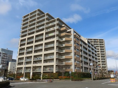 グラスアリーナ西神中央の外観