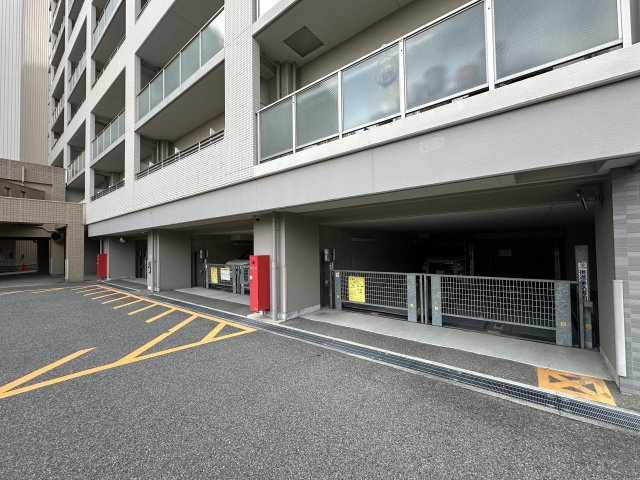 グラスアリーナ西神中央の駐車場