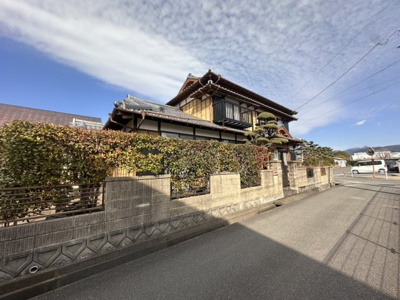 【外観】 | 沖田町　７DK　中古住宅