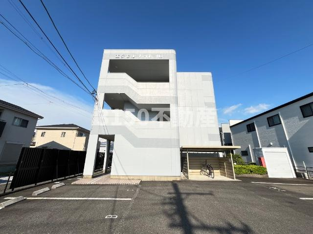 エクセルハイム１０の駐車場|外観写真（昼）