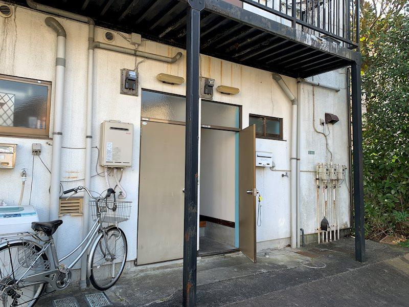 コーポ高千穂の玄関