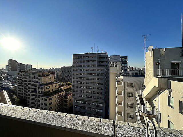 新宿区新小川町の賃貸マンションの展望