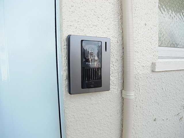 ベルトゥリー水木通のセキュリティ|室内のＴＶモニターフォン連動で顔が玄関先で分かります