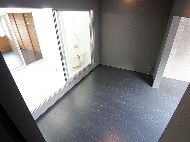 ベルトゥリー水木通の内装|コンクリ打ちっぱなしのお洒落な室内