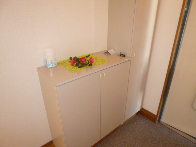 エルディム白楽の内装|シューズボックス