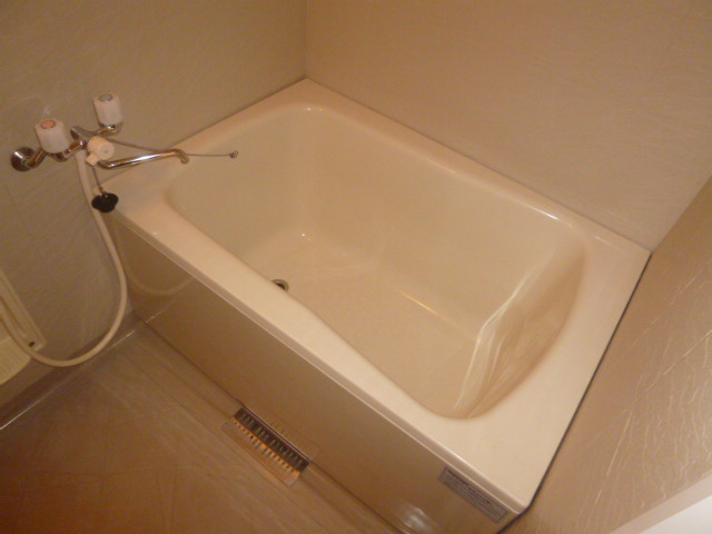 エルディム白楽の浴室