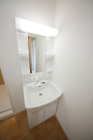 ピボットマンション生路の独立洗面台