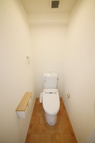 ピボットマンション生路のトイレ