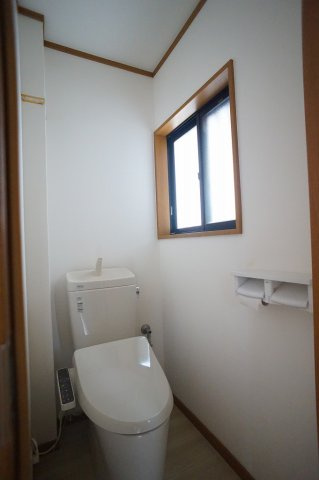 【トイレ】 | 東大阪市荒川3丁目 | 【リフォーム前画像】シャワートイレ☆