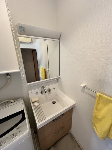 【独立洗面台】 | 王塚台1丁目中古住宅 | 令和3年11月リフォーム済です。